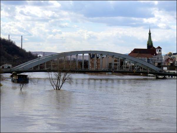 Benev most - Povodn - st nad Labem - Povode Labe